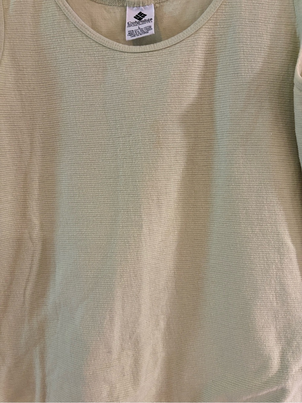 Vintage Columbia Women’s Light Green Sleeveless Tank Top - Picture 4 of 4